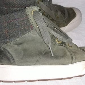 Keen Elena Mid Boots Green and White Plaid Women's Size 6.5 Insulated